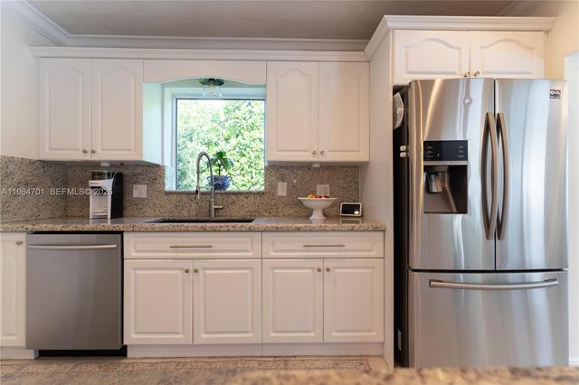 7901 SW 97th Pl, Miami, FL 33173