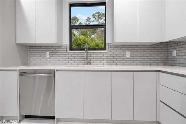 2997 28th AVE SE, Naples, FL 34117