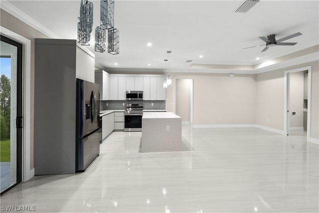 2997 28th AVE SE, Naples, FL 34117