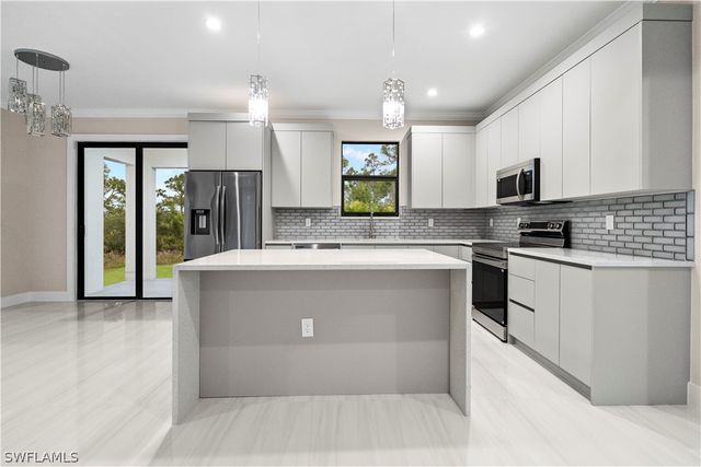 2997 28th AVE SE, Naples, FL 34117