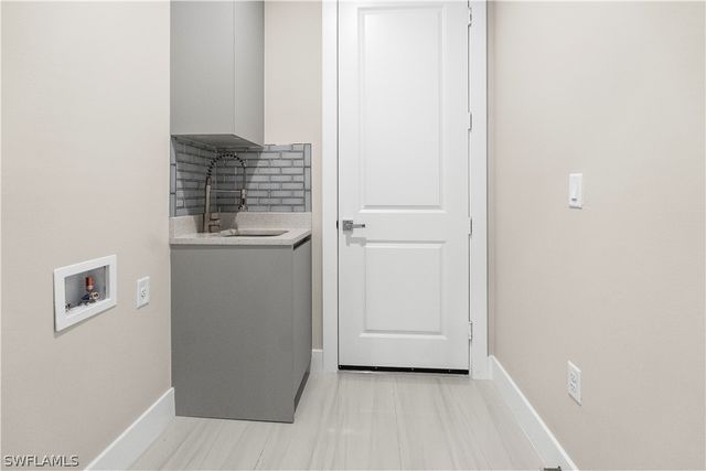 2997 28th AVE SE, Naples, FL 34117