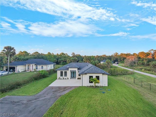 2997 28th AVE SE, Naples, FL 34117