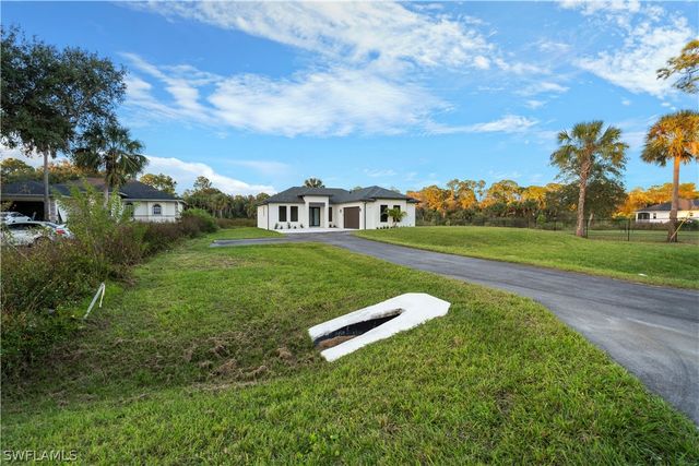 2997 28th AVE SE, Naples, FL 34117