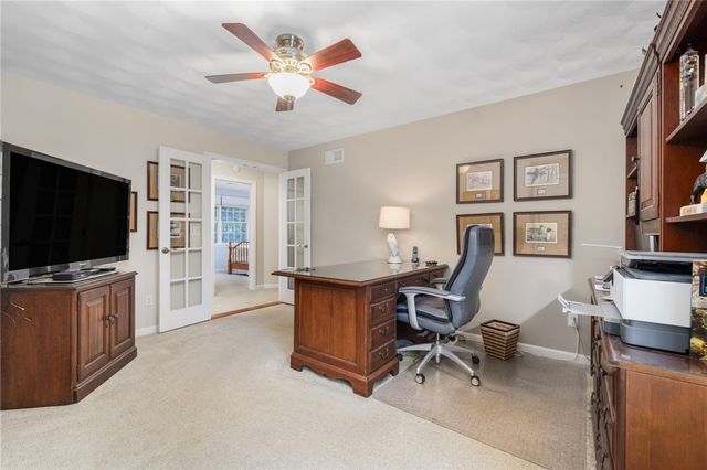 11 Prides Crossing Lane, North Kingstown, RI 02874
