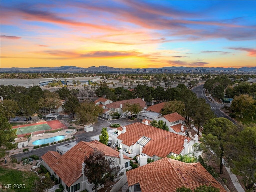 2720 Baycliff Court 2, Las Vegas, NV 89117