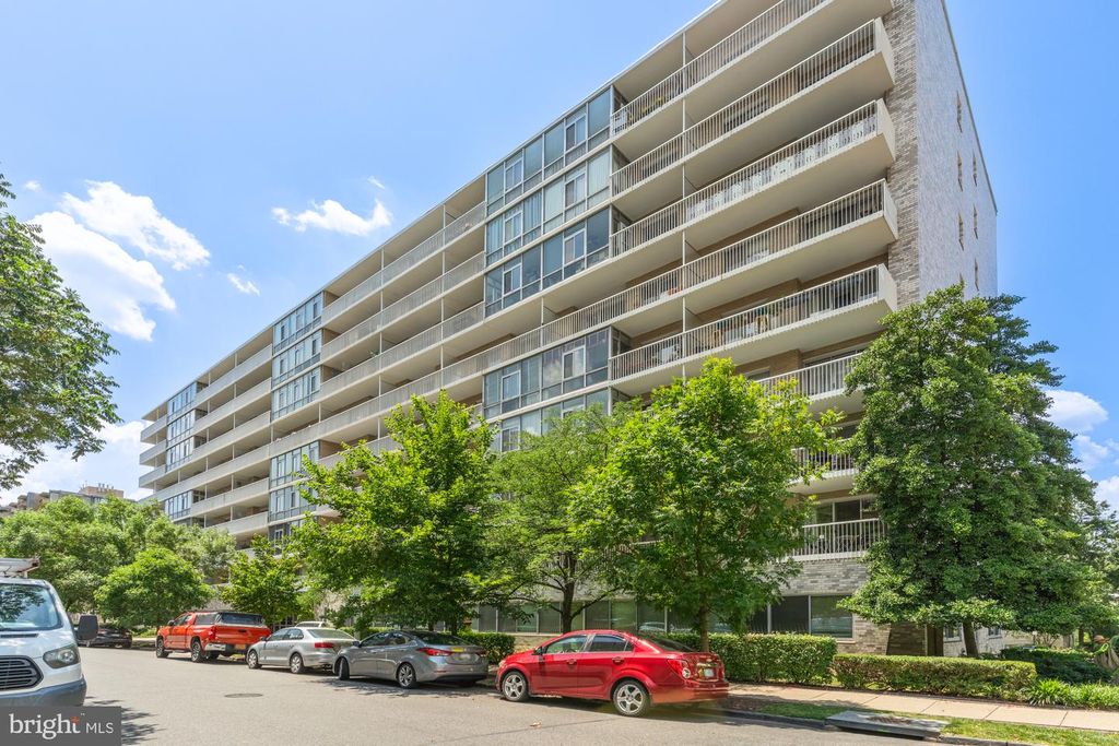 730 24TH ST NW #612, Washington, DC 20037