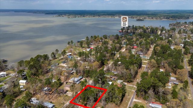 180 Elm Trail, Trinity, TX 75862