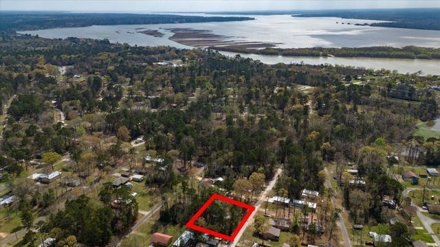 180 Elm Trail, Trinity, TX 75862