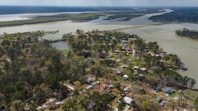 180 Elm Trail, Trinity, TX 75862