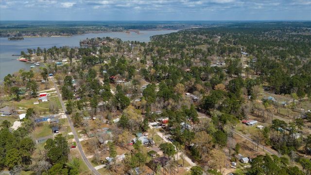 180 Elm Trail, Trinity, TX 75862