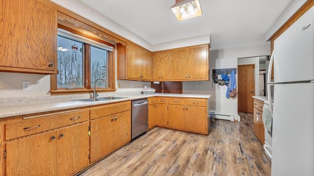 851 Linden STREET, Cleveland, WI 53015