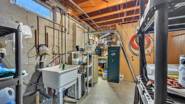 851 Linden STREET, Cleveland, WI 53015