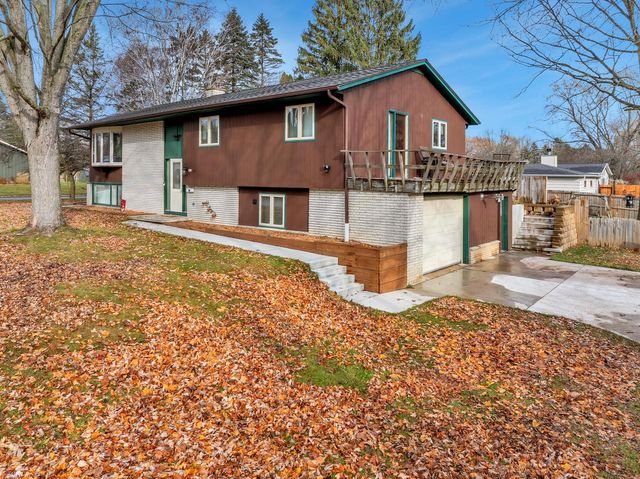 851 Linden STREET, Cleveland, WI 53015