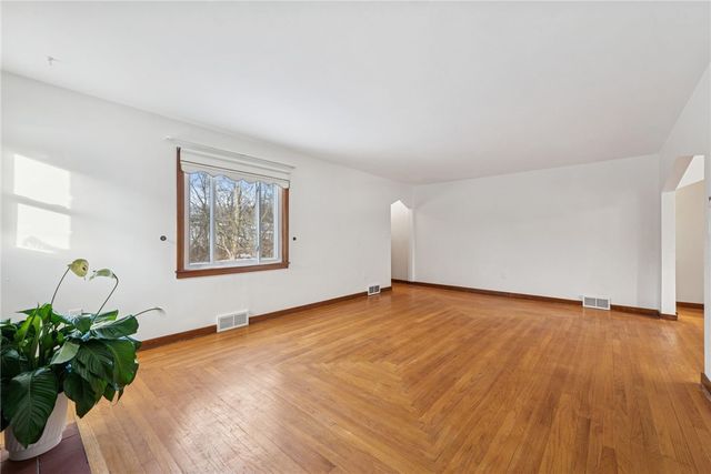 113 Oak Manor Drive, Harrison Twp, PA 15065