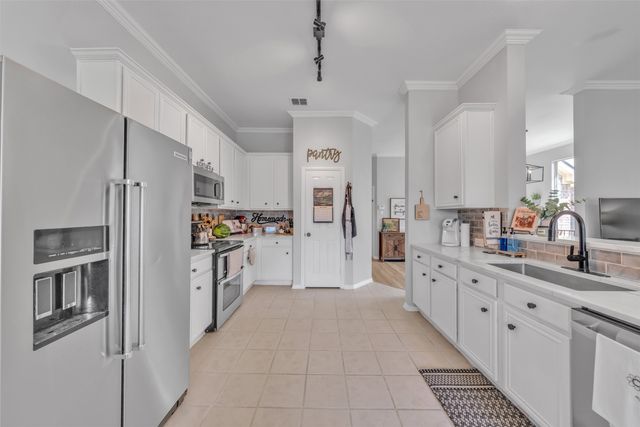 510 Dover Park Trail, Mansfield, TX 76063