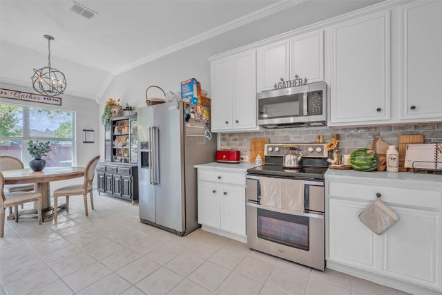 510 Dover Park Trail, Mansfield, TX 76063