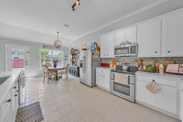 510 Dover Park Trail, Mansfield, TX 76063