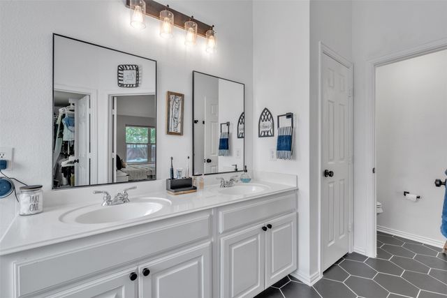 510 Dover Park Trail, Mansfield, TX 76063