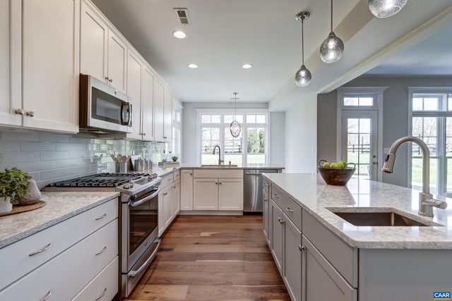 7659 BIRCHWOOD HILL RD, Crozet, VA 22932