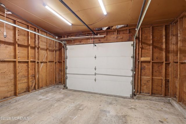 41 Marginal Road, Jackson, NJ 08527
