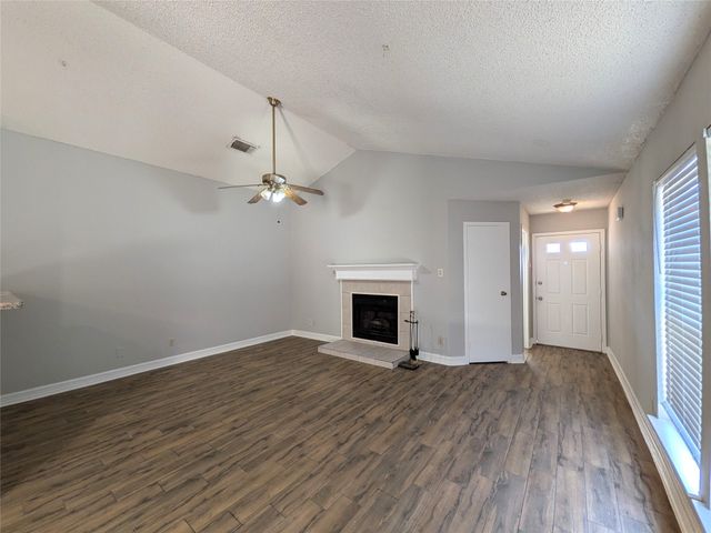 323 Teakwood Lane, Lewisville, TX 75067