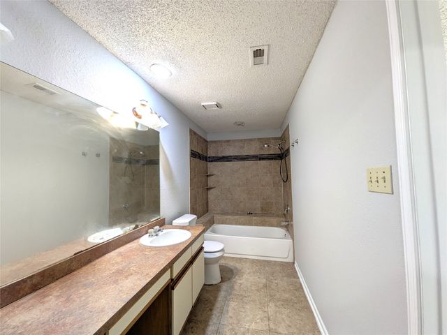 323 Teakwood Lane, Lewisville, TX 75067