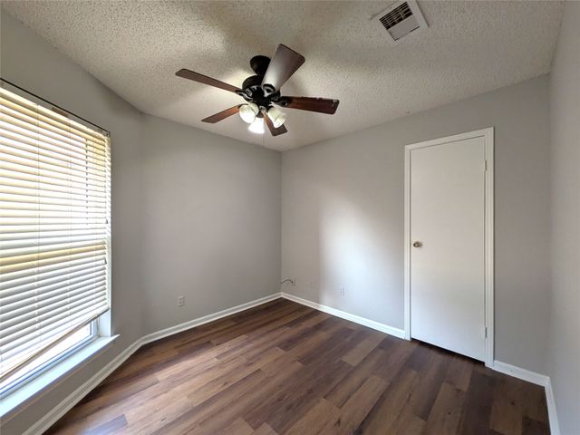 323 Teakwood Lane, Lewisville, TX 75067