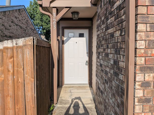 323 Teakwood Lane, Lewisville, TX 75067