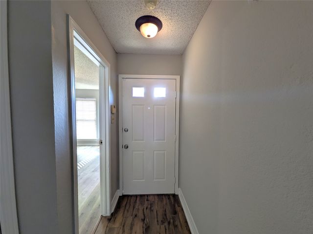 323 Teakwood Lane, Lewisville, TX 75067