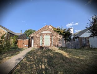 323 Teakwood Lane, Lewisville, TX 75067