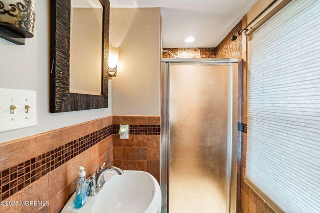 670 E Bay Avenue, Barnegat, NJ 08005