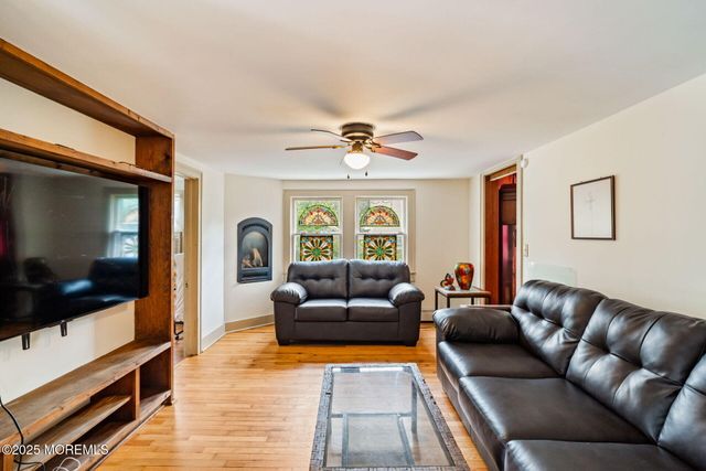 670 E Bay Avenue, Barnegat, NJ 08005