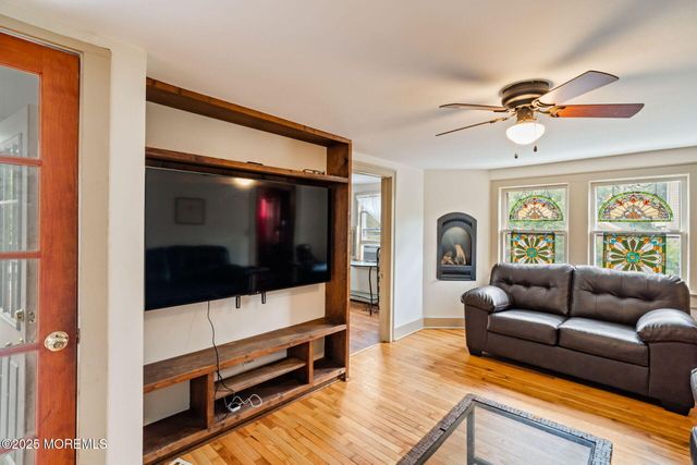 670 E Bay Avenue, Barnegat, NJ 08005