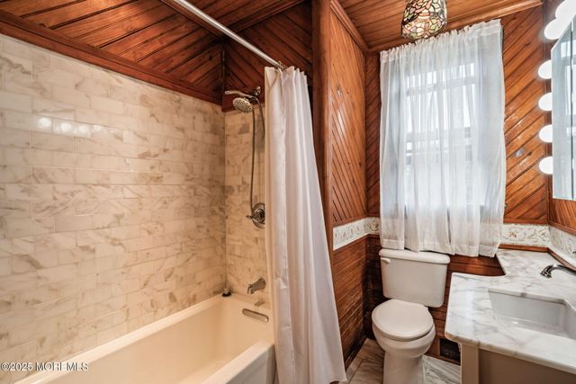 670 E Bay Avenue, Barnegat, NJ 08005