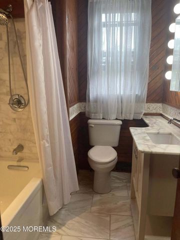 670 E Bay Avenue, Barnegat, NJ 08005