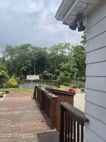 670 E Bay Avenue, Barnegat, NJ 08005