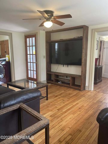 670 E Bay Avenue, Barnegat, NJ 08005
