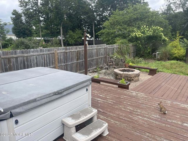 670 E Bay Avenue, Barnegat, NJ 08005
