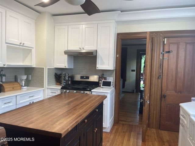 670 E Bay Avenue, Barnegat, NJ 08005