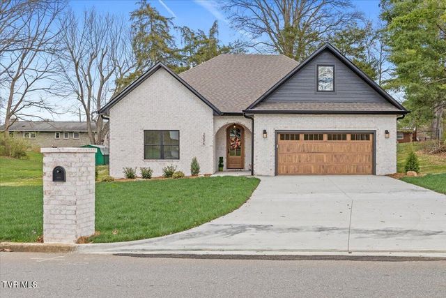 2306 Rambling Road, Johnson City, TN 37604