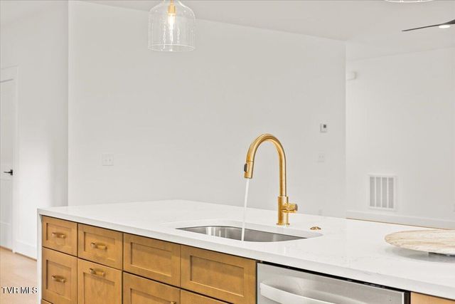 2306 Rambling Road, Johnson City, TN 37604