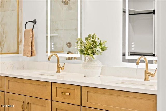 2306 Rambling Road, Johnson City, TN 37604