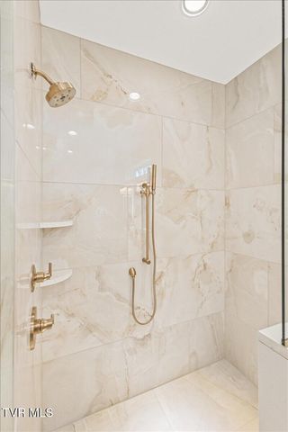 2306 Rambling Road, Johnson City, TN 37604