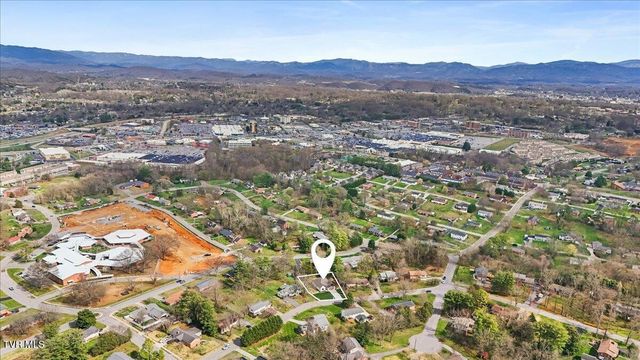 2306 Rambling Road, Johnson City, TN 37604