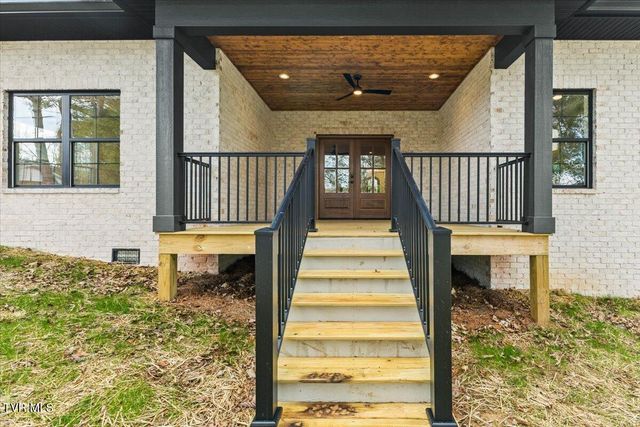 2306 Rambling Road, Johnson City, TN 37604