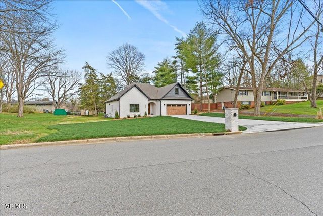 2306 Rambling Road, Johnson City, TN 37604