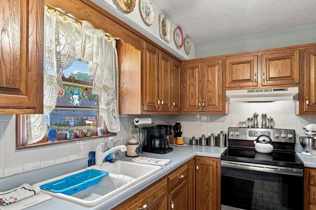 213 SARAZEN DR, Columbia, MO 65202