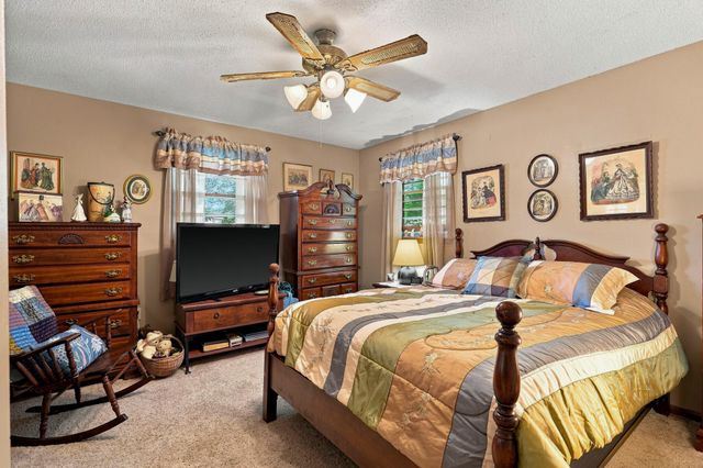 213 SARAZEN DR, Columbia, MO 65202