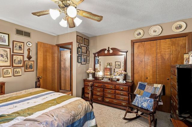 213 SARAZEN DR, Columbia, MO 65202