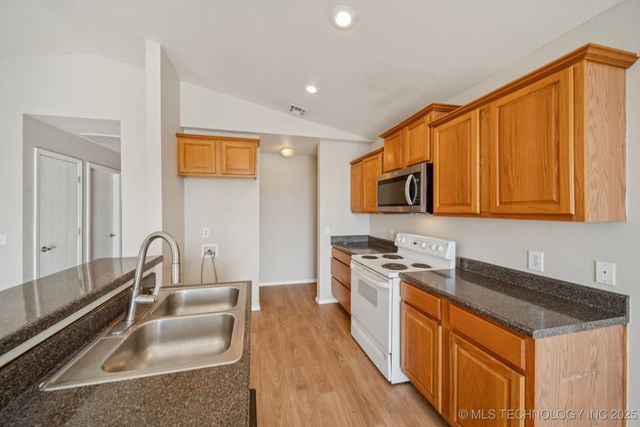 1110 W 24th Street North, Claremore, OK 74017